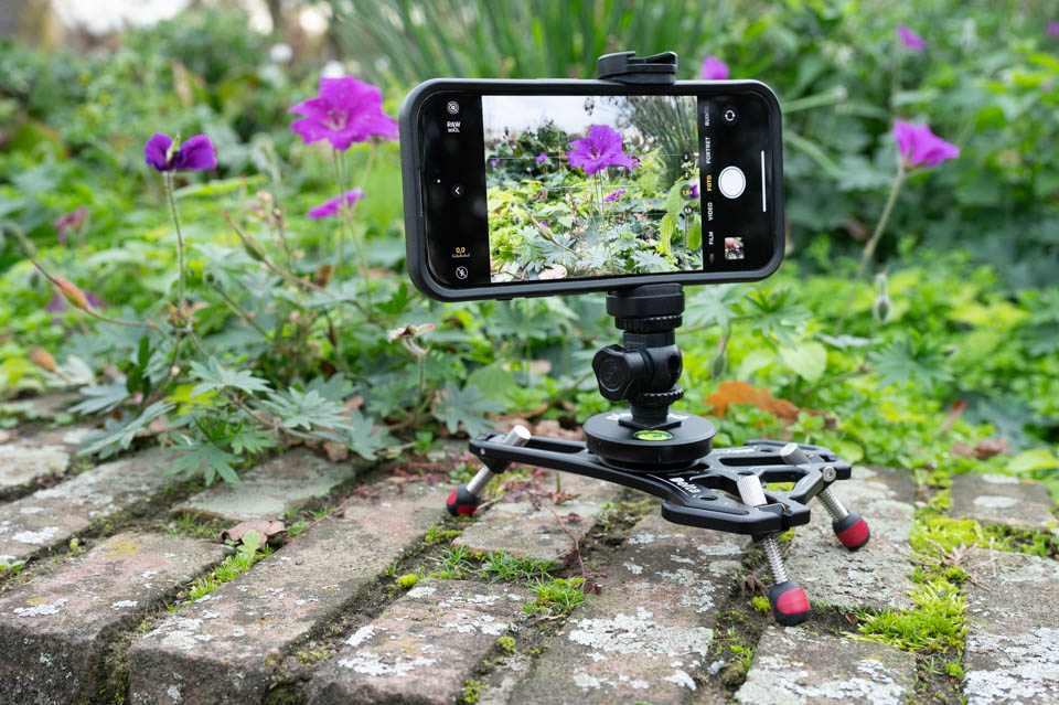 Nando 2025 smartphone op platypod