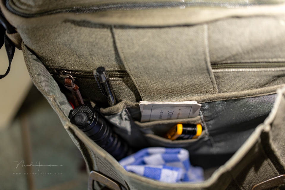 Nando visitekaartjes in fototas